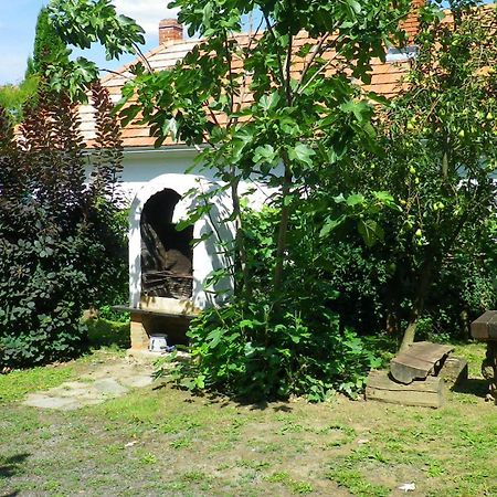 Makfa Vendeghaz Hotel Vasvar Bagian luar foto