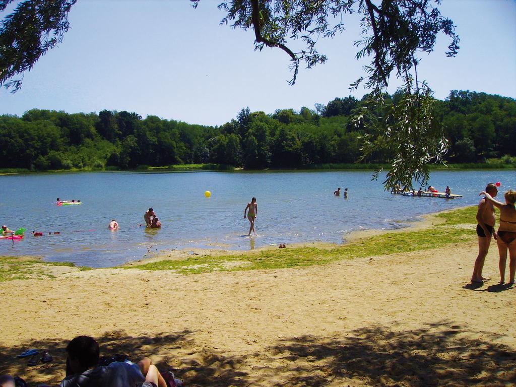Makfa Vendeghaz Hotel Vasvar Bagian luar foto