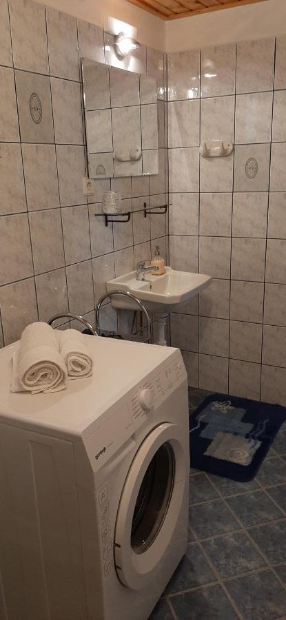 Makfa Vendeghaz Hotel Vasvar Bagian luar foto