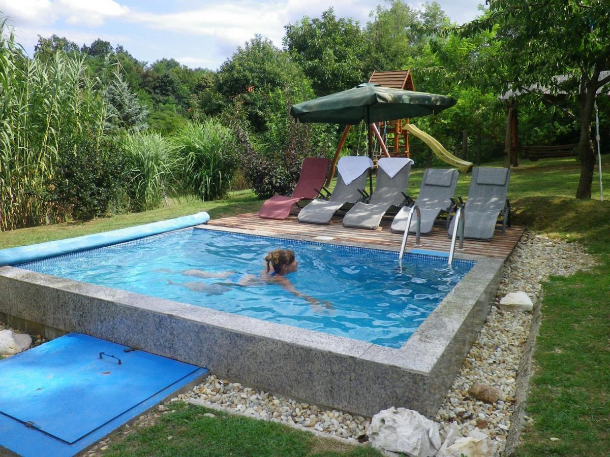 Makfa Vendeghaz Hotel Vasvar Bagian luar foto